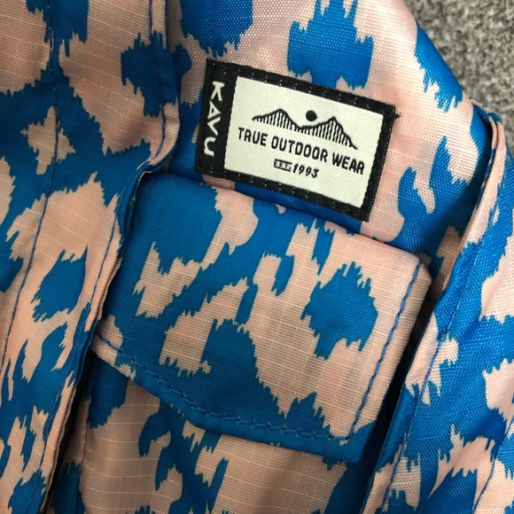 kavu softball sling bag